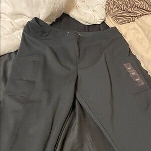 Black Pants with Pockets SO brand new with tags size large